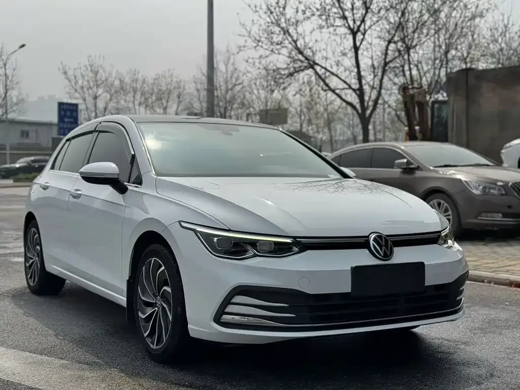 Volkswagen Golf 2021 из CN, фото 2