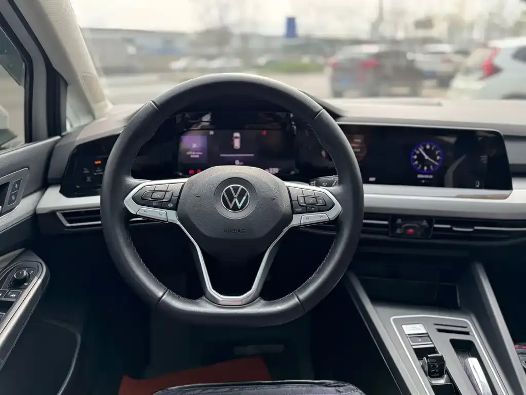 Volkswagen Golf 2021 из CN, фото 4