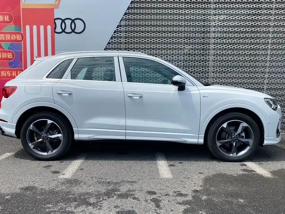 Audi Q3 2023 из CN, фото 9