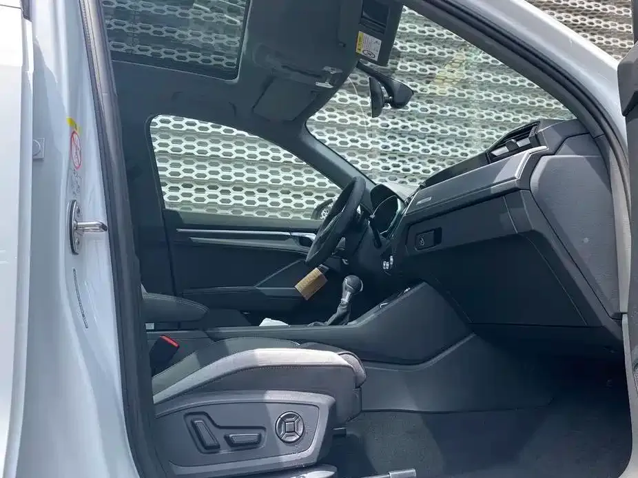 Audi Q3 2023 из CN, фото 6