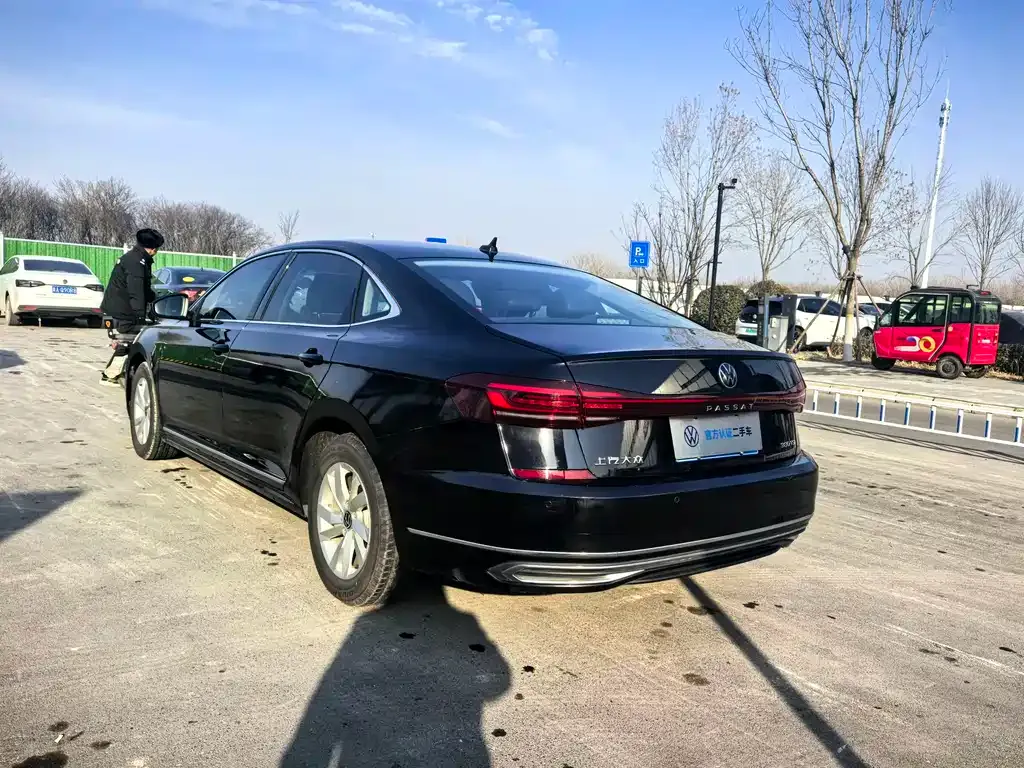 Volkswagen Passat — фото 4