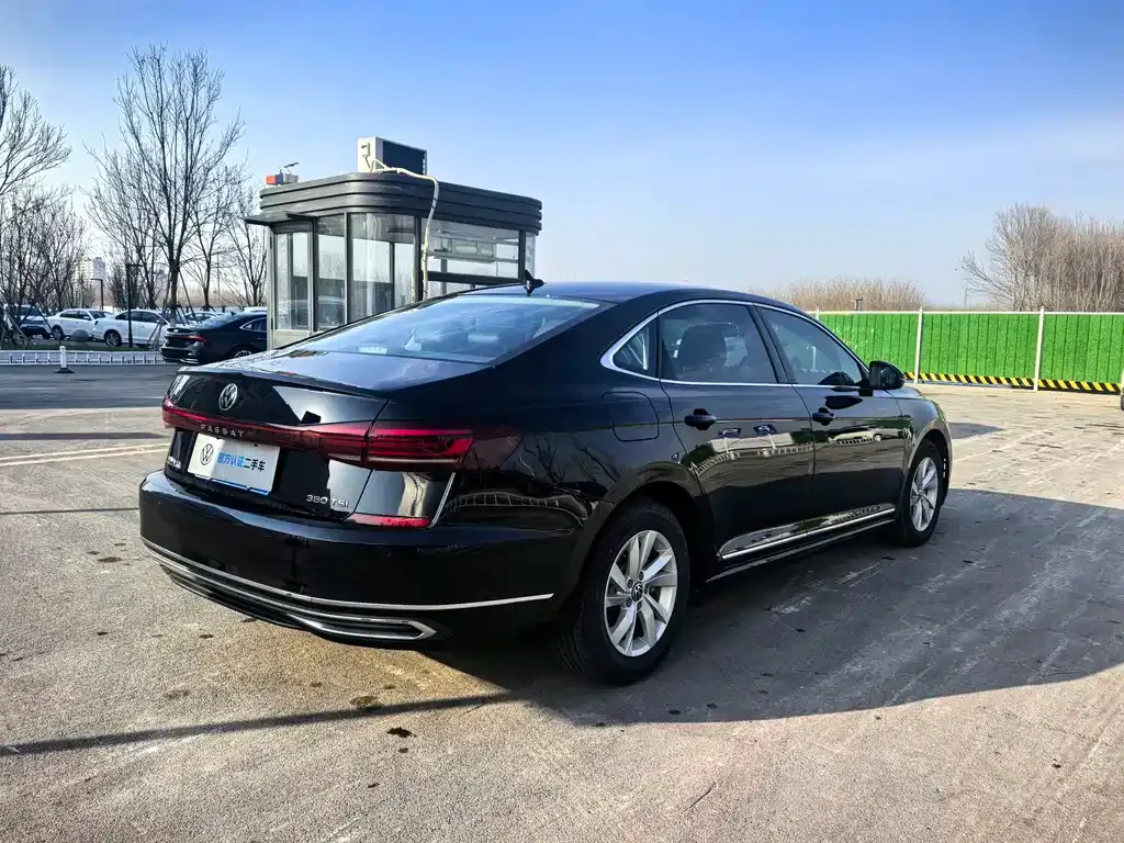 Volkswagen Passat — фото 5