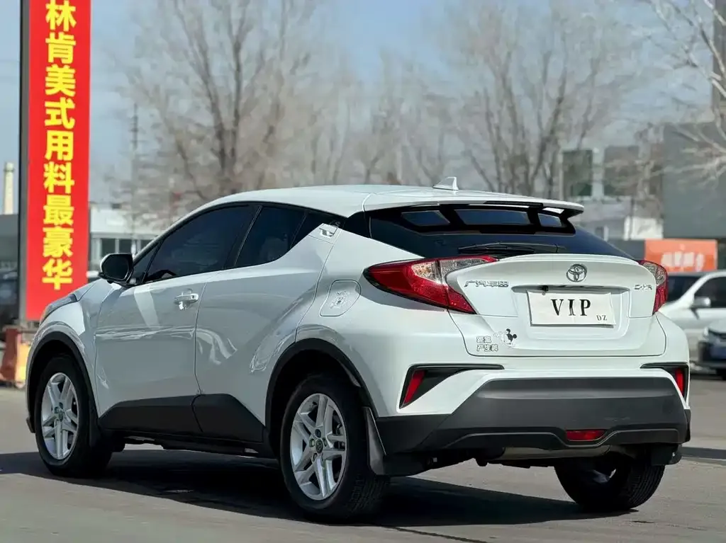Toyota C-HR 2023 из CN, фото 4