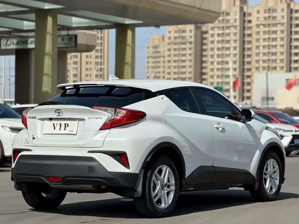 Toyota C-HR 2023 из CN, фото 9