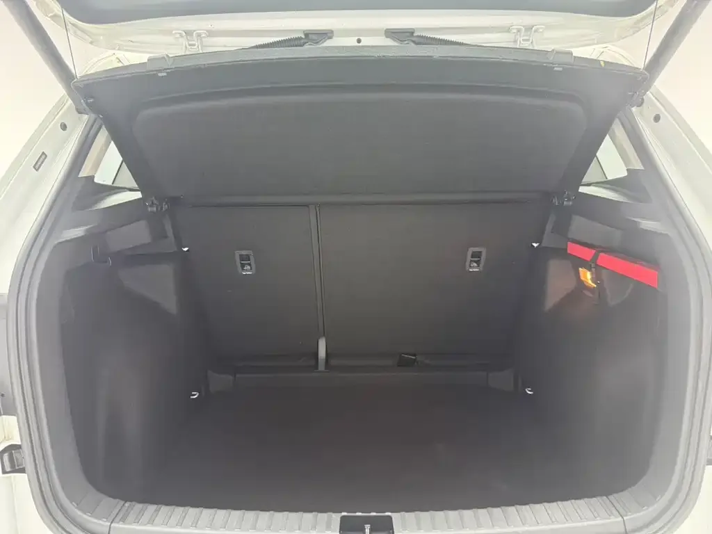 Skoda Karoq 2025 из CN, фото 2