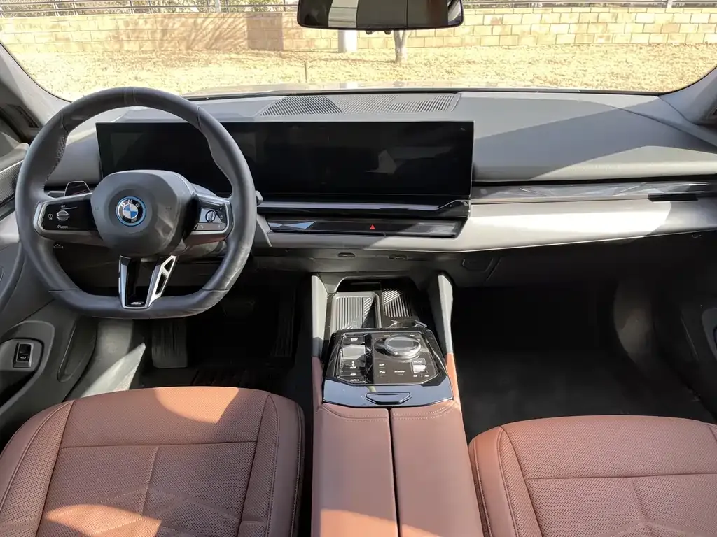 BMW i5 2025 из CN, фото 5