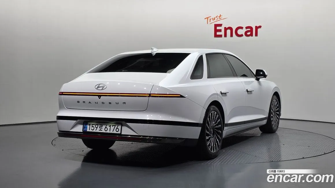 Hyundai Grandeur 2023 из KR, фото 2
