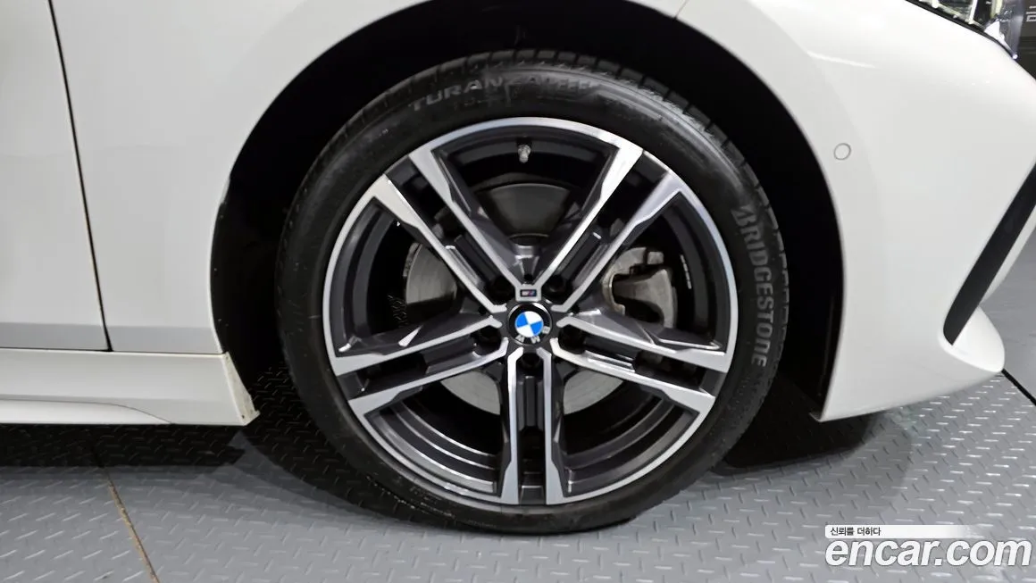 BMW 1-Series 2024 из KR, фото 8
