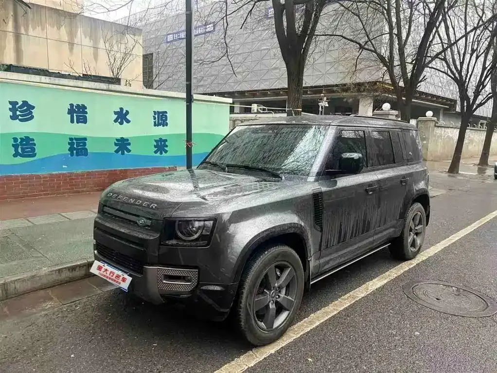 Land Rover Defender — фото 1