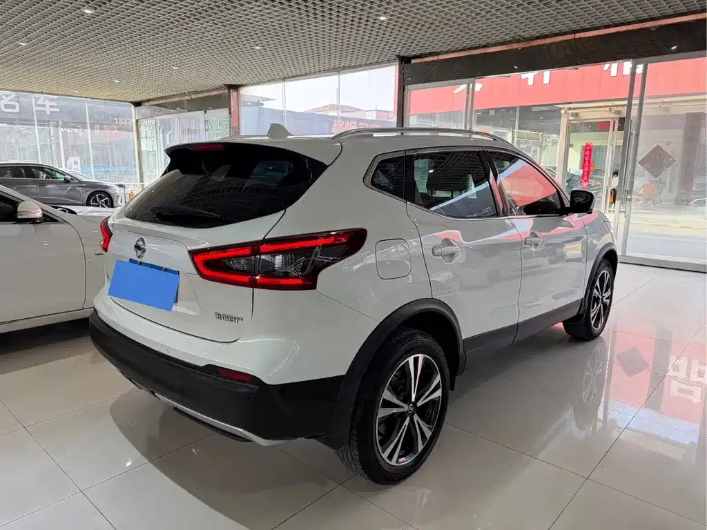 Nissan Qashqai — фото 6