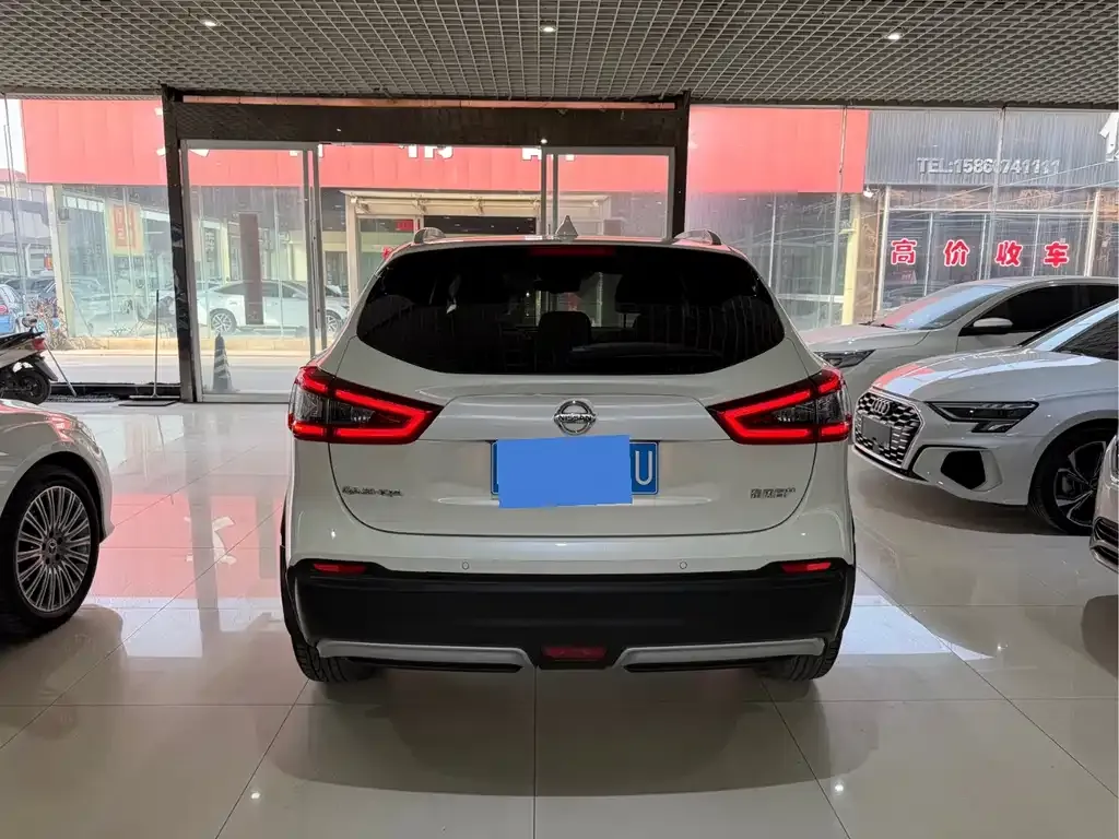Nissan Qashqai — фото 9