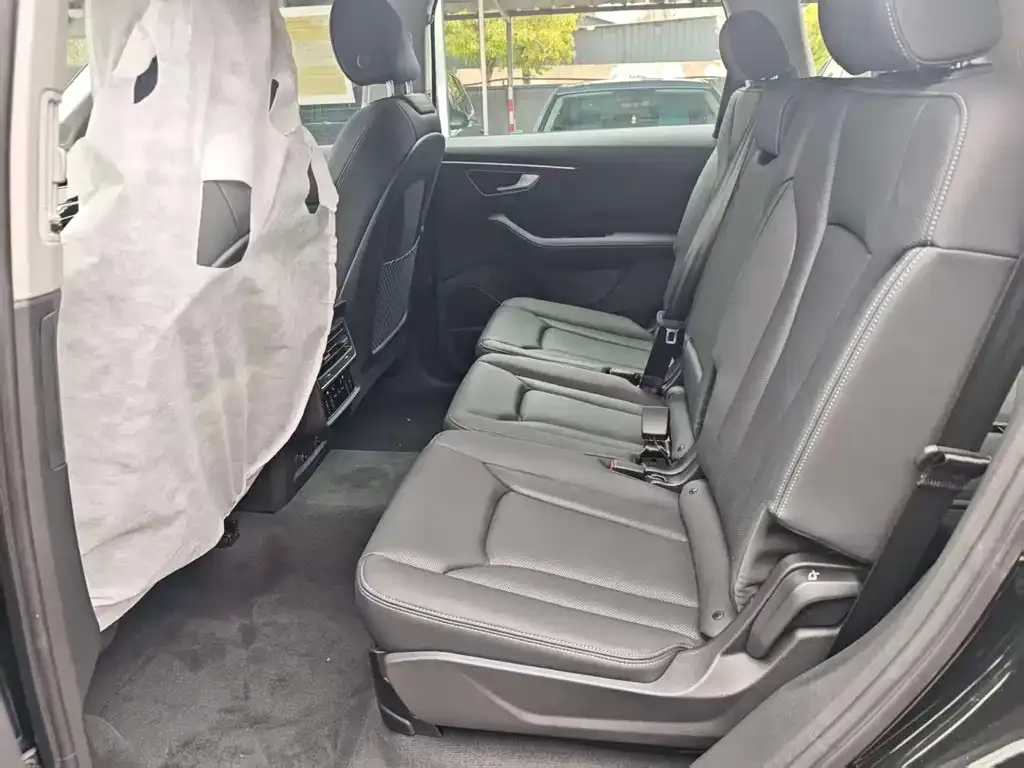Audi Q7 2026 из CN, фото 6
