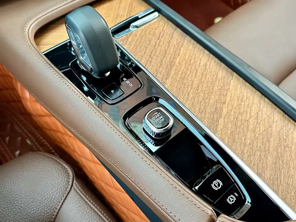 Volvo S90 2024 из CN, фото 7