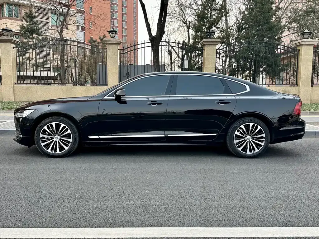 Volvo S90 2024 из CN, фото 9