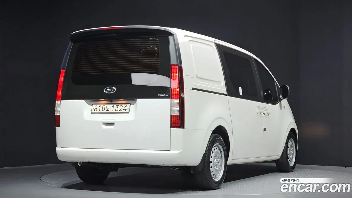 Hyundai Staria 2023 из KR, фото 3