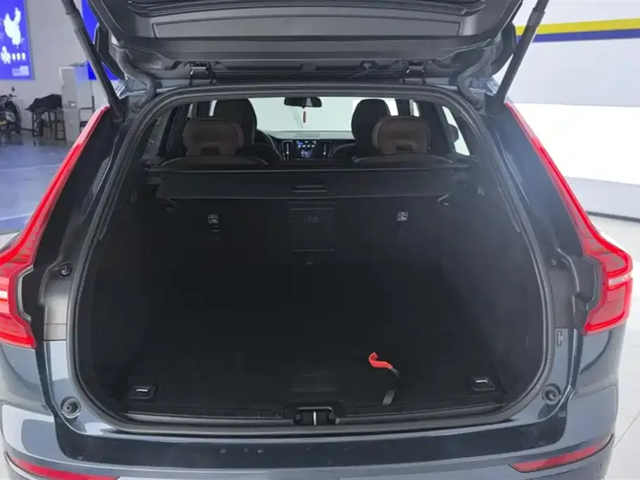 Volvo XC60 2024 из CN, фото 9