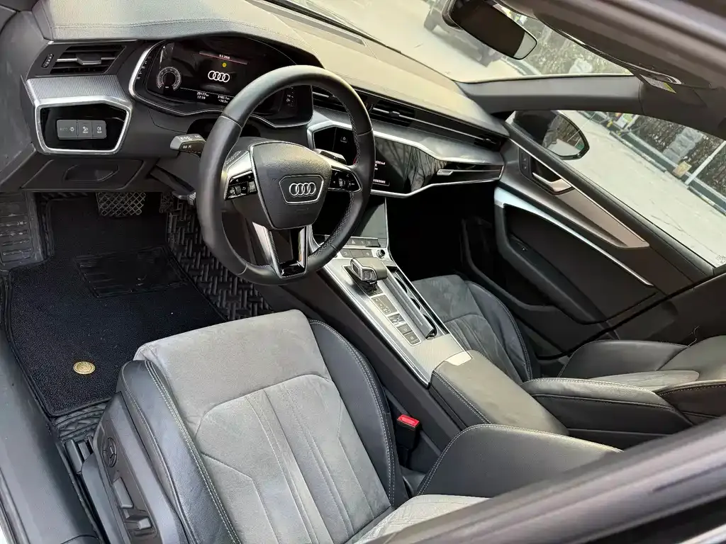 Audi A6L — фото 8