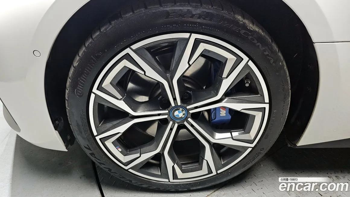 BMW i4 2023 из KR, фото 7