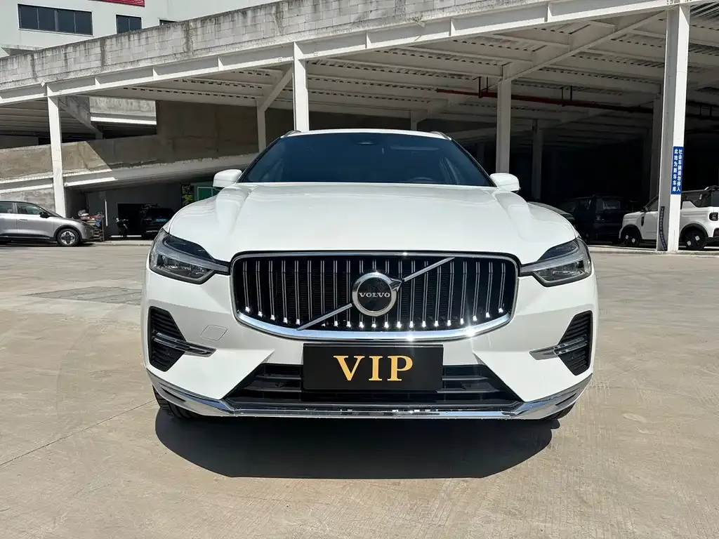 Volvo XC60 — фото 7
