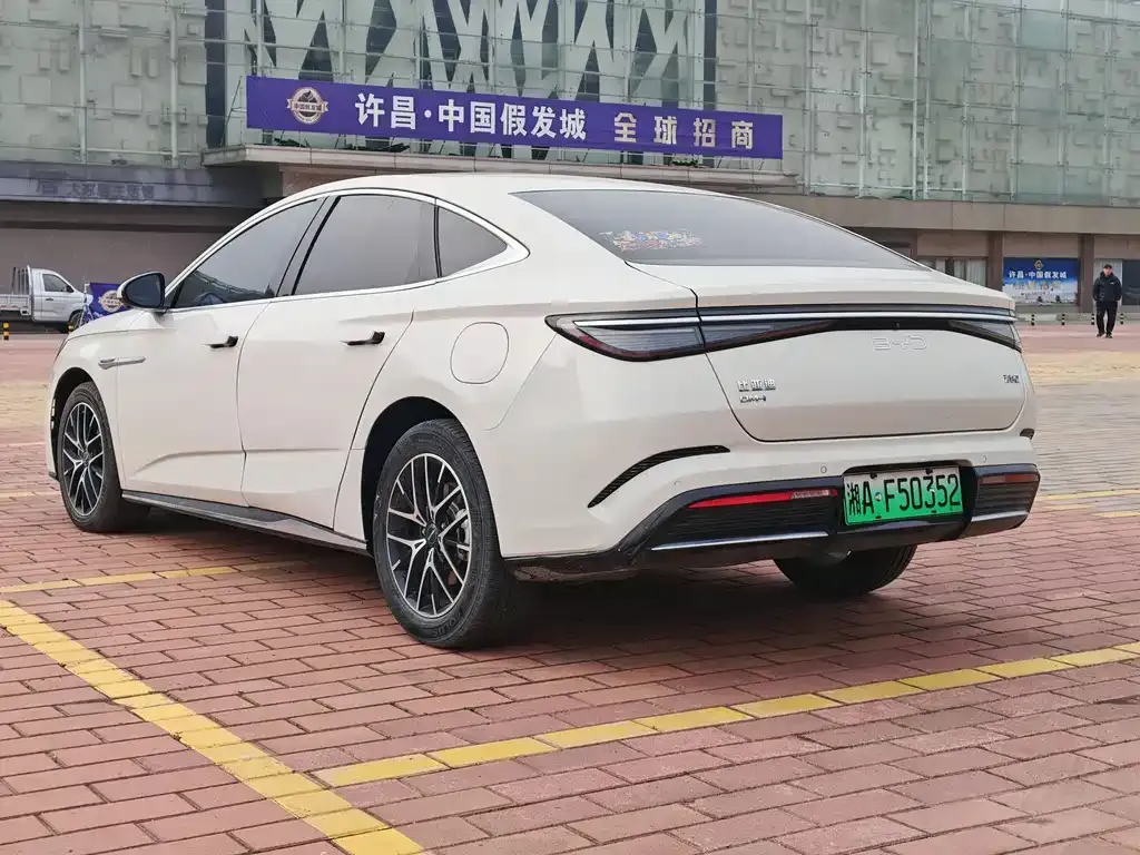 BYD Seal 07 DM-i 2025 из CN, фото 3