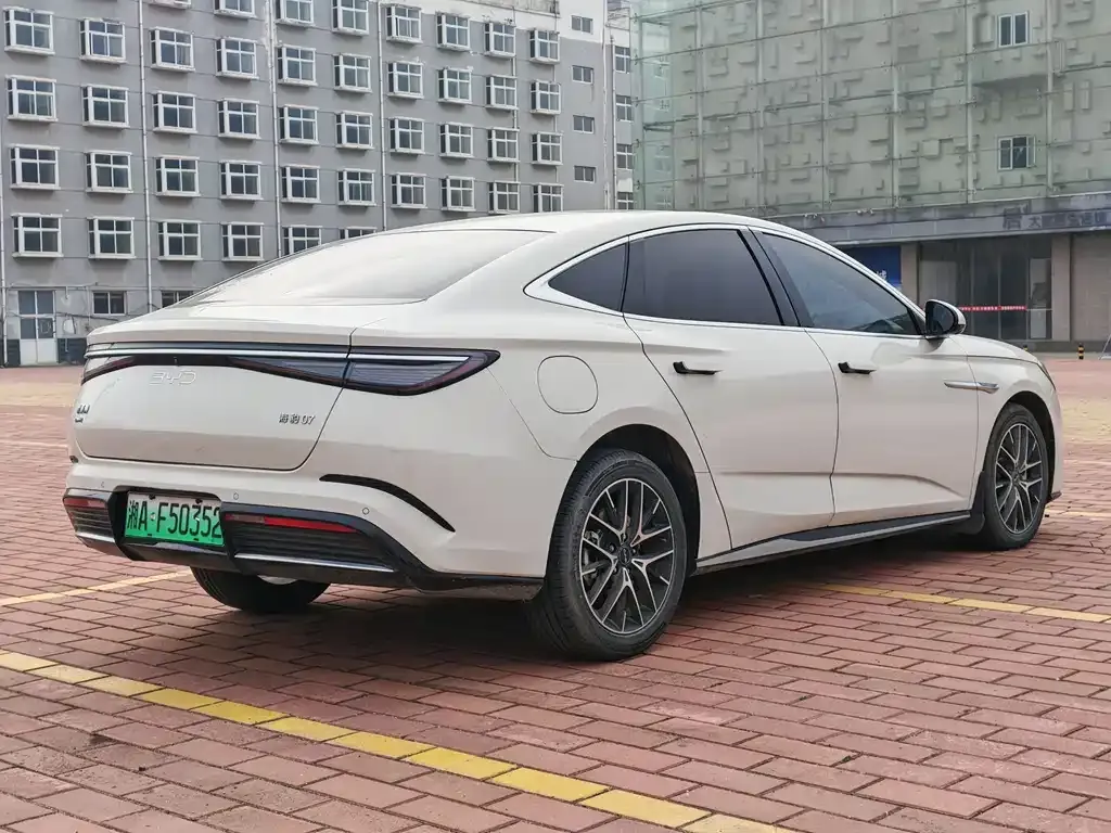BYD Seal 07 DM-i 2025 из CN, фото 2