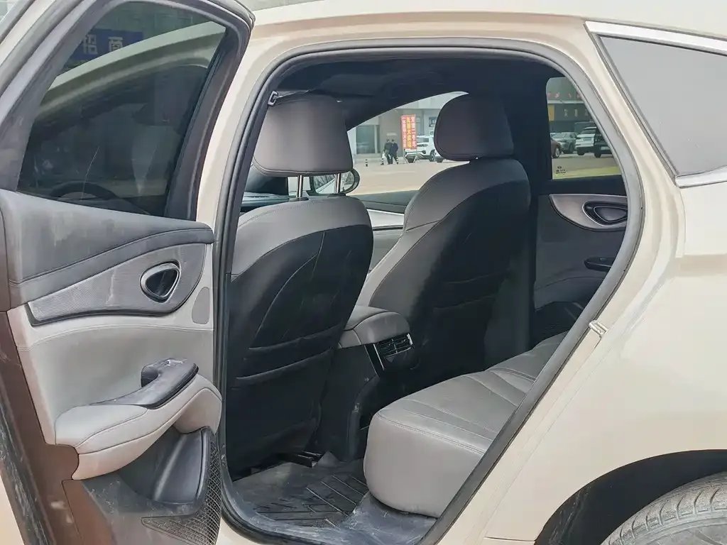 BYD Seal 07 DM-i 2025 из CN, фото 8