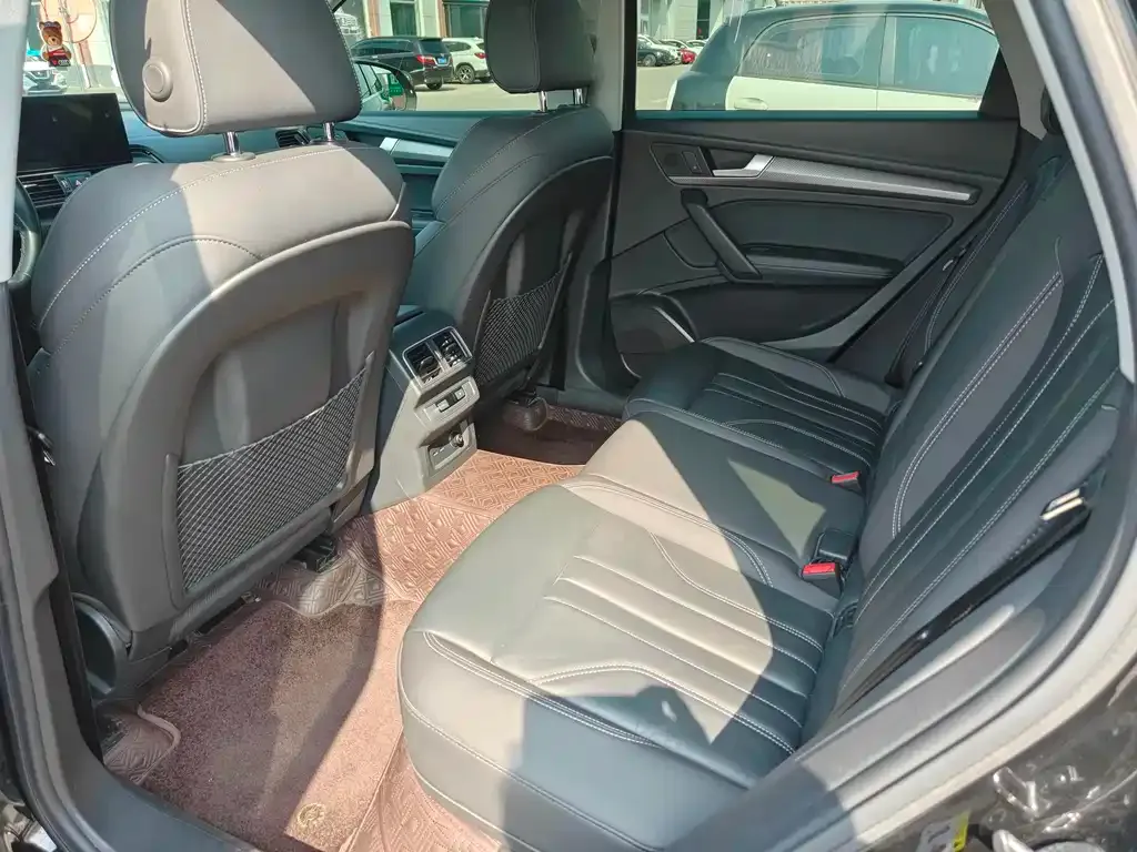 Audi Q5L 2021 из CN, фото 3