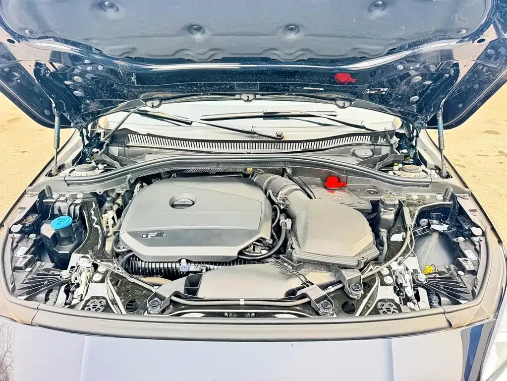 BMW 2 Series 2025 из CN, фото 10