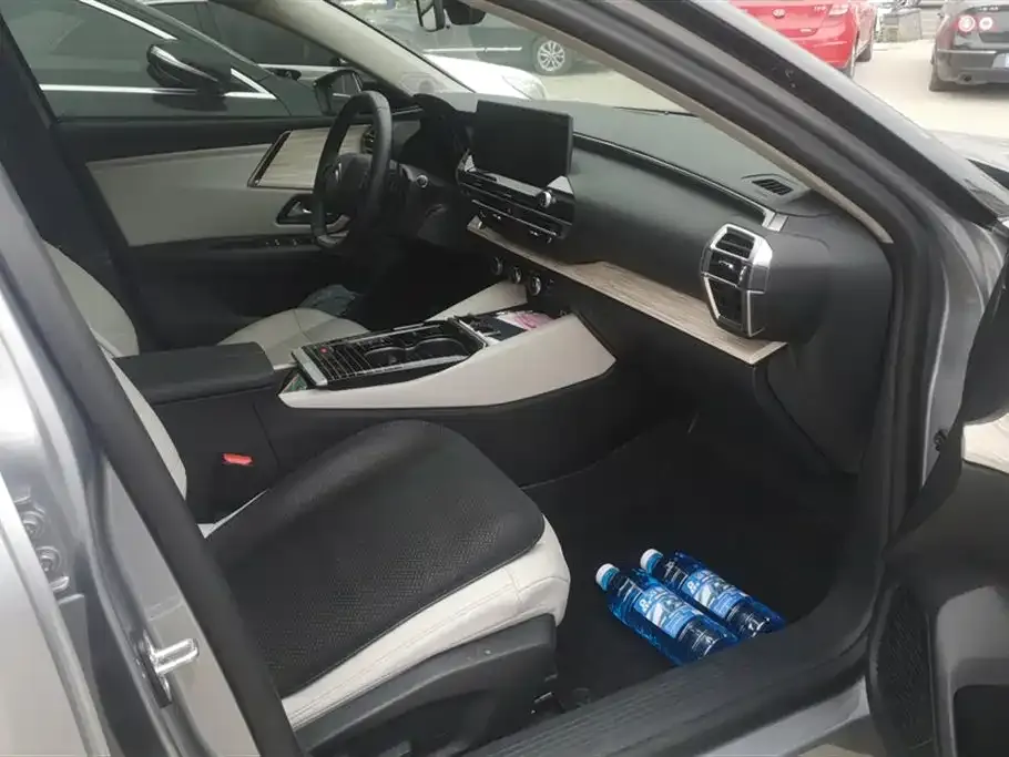 Citroen C5 X 2024 из CN, фото 10
