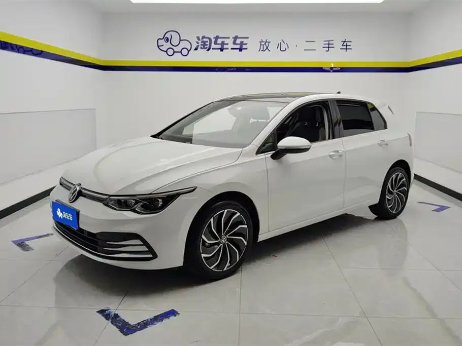 Volkswagen Golf 2023 из CN, фото 1