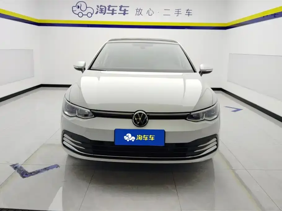 Volkswagen Golf 2023 из CN, фото 2