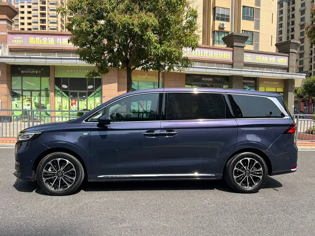 Roewe iMAX8 — фото 8