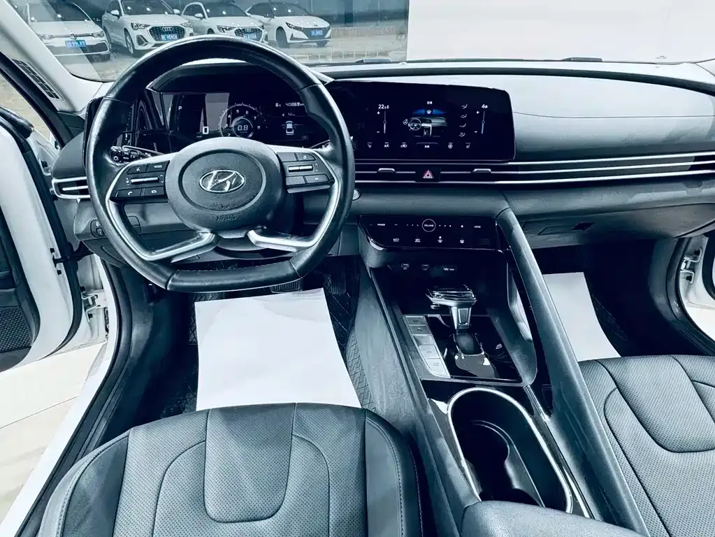 Hyundai Elantra 2021 из CN, фото 5