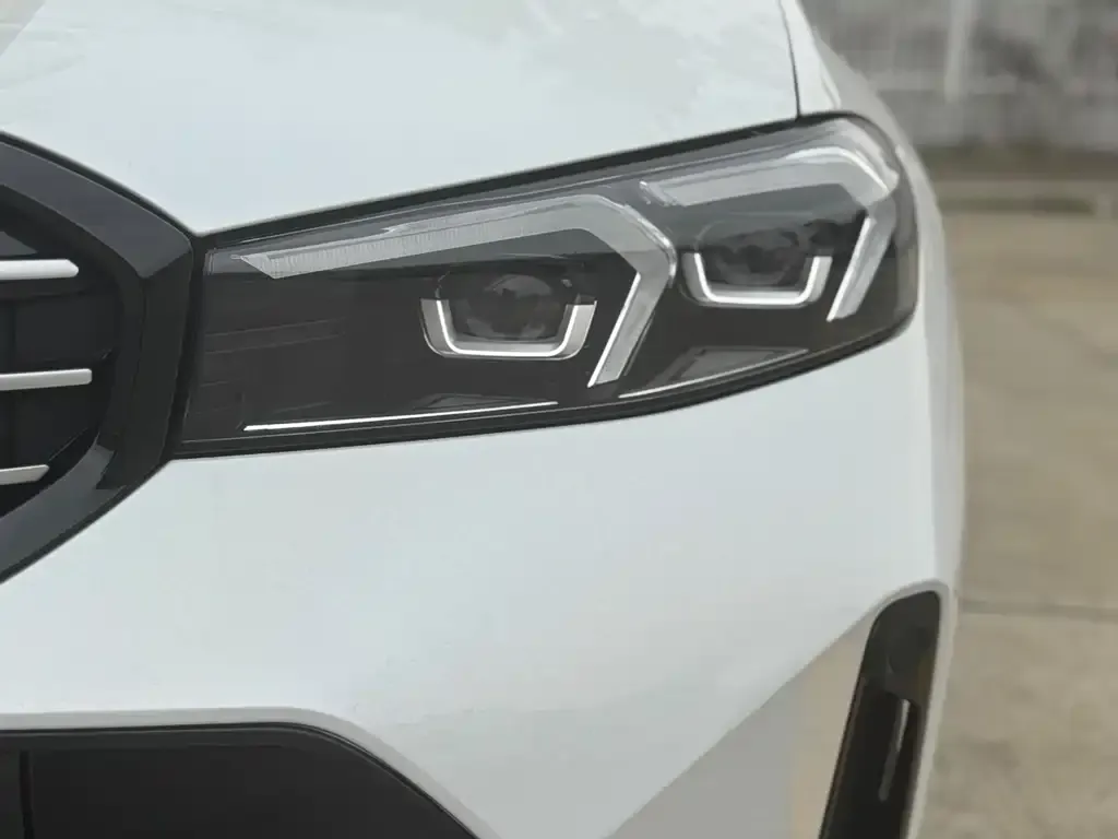 BMW 3 Series 2024 из CN, фото 10