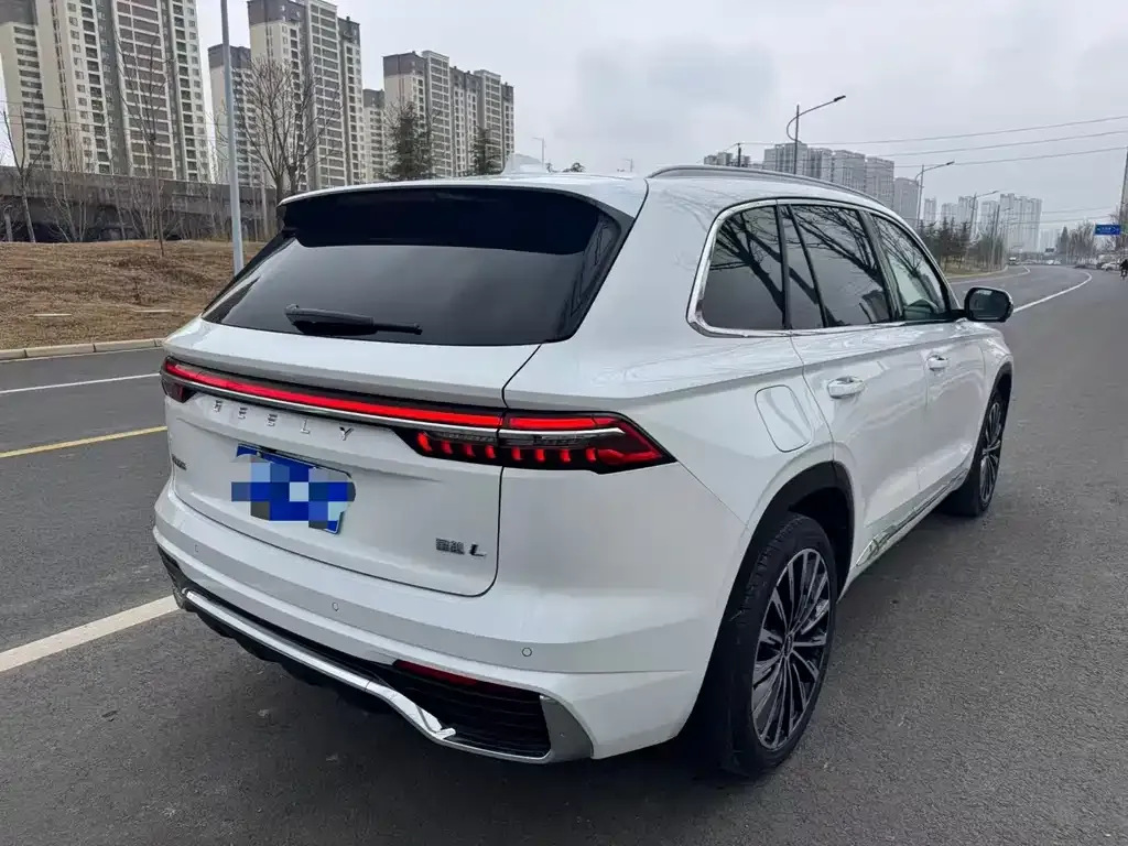 Geely Xingyue L — фото 9