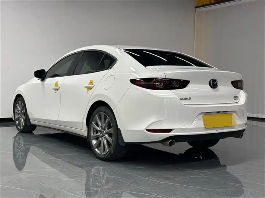 Mazda 3 Axela 2021 из CN, фото 2