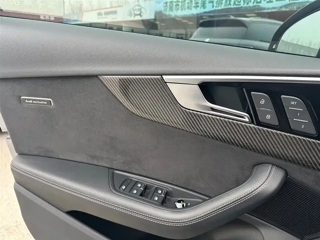 Audi RS 4 2024 из CN, фото 9