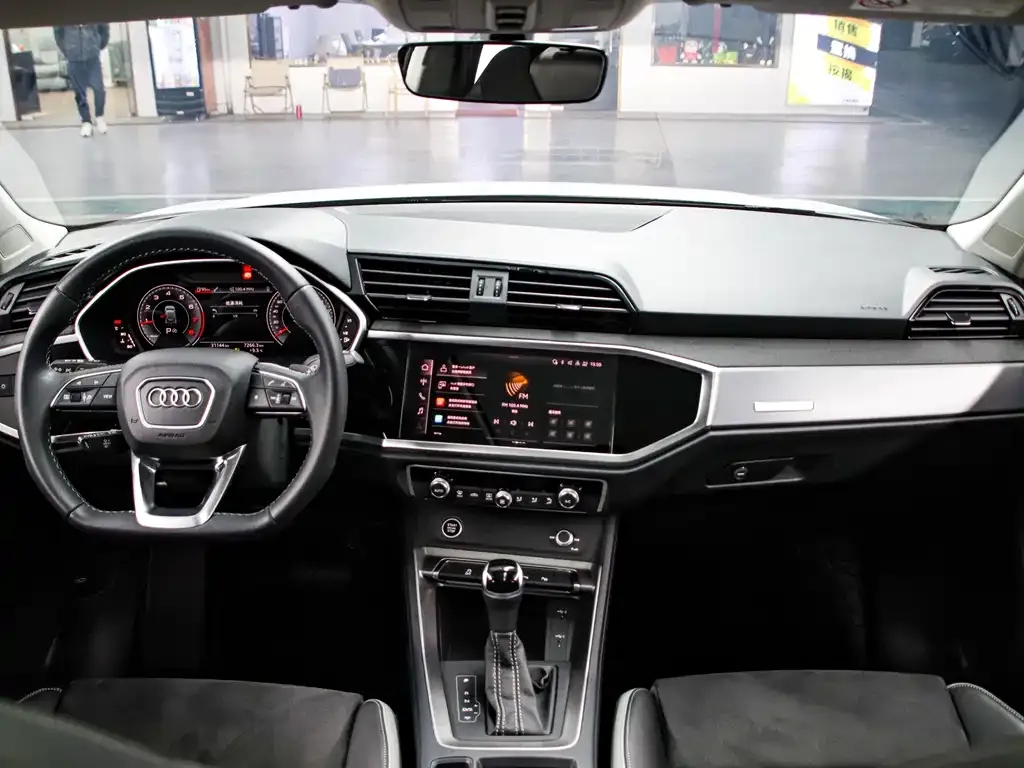 Audi Q3 2022 из CN, фото 10