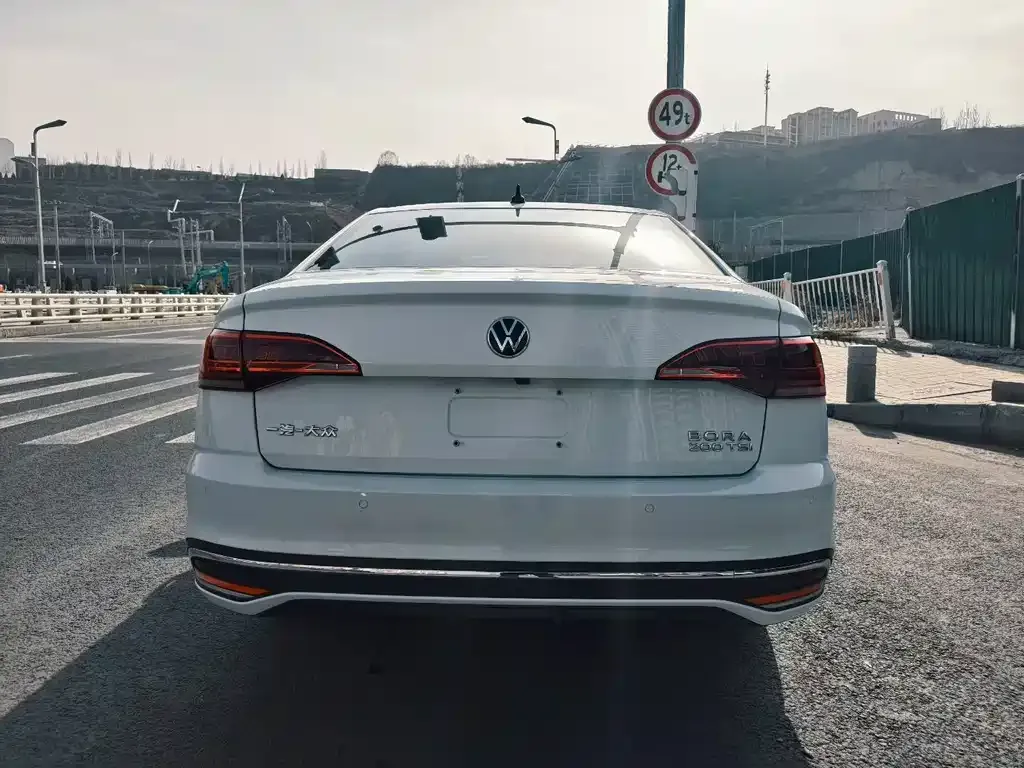 Volkswagen Bora 2024 из CN, фото 6