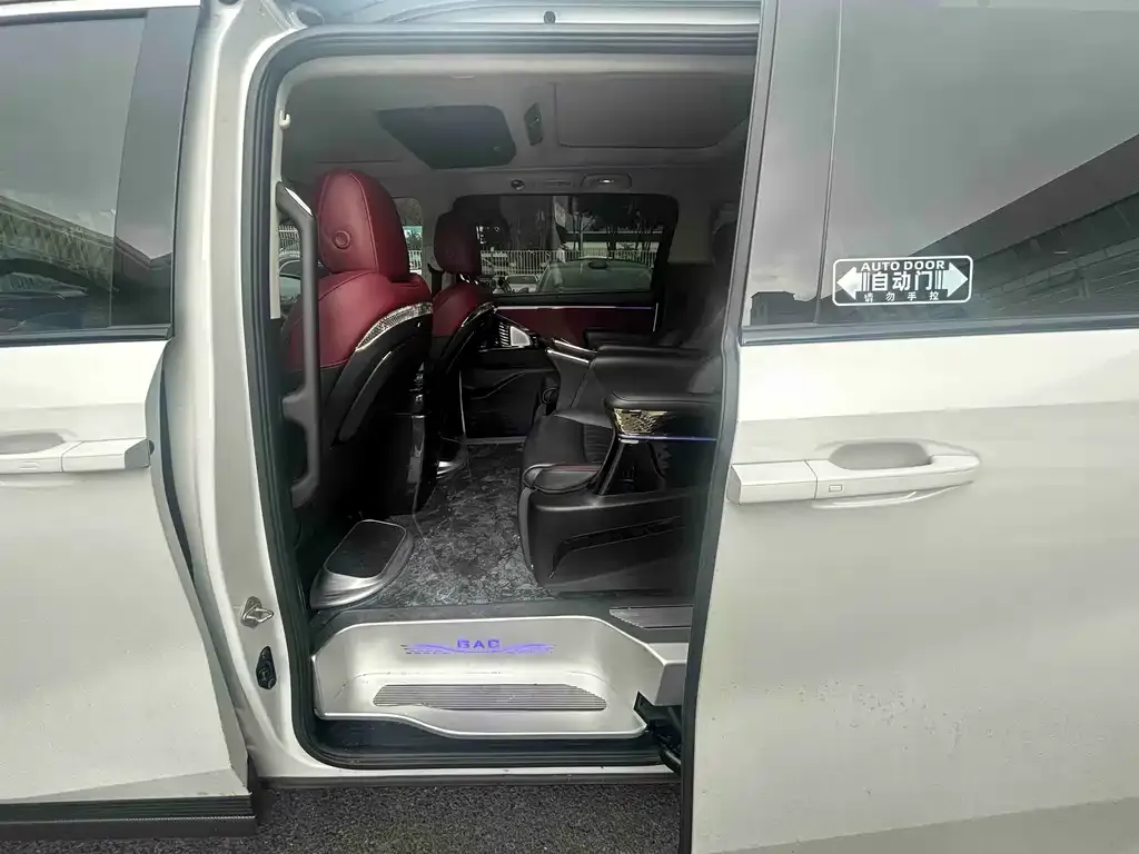 GAC Motor Trumpchi E9 — фото 10