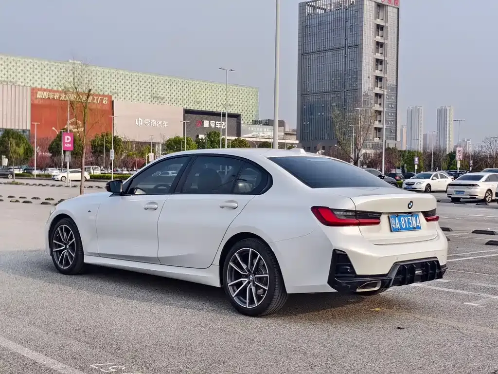 BMW 3 Series 2023 из CN, фото 6