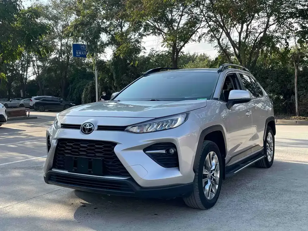Toyota Wildlander — фото 1