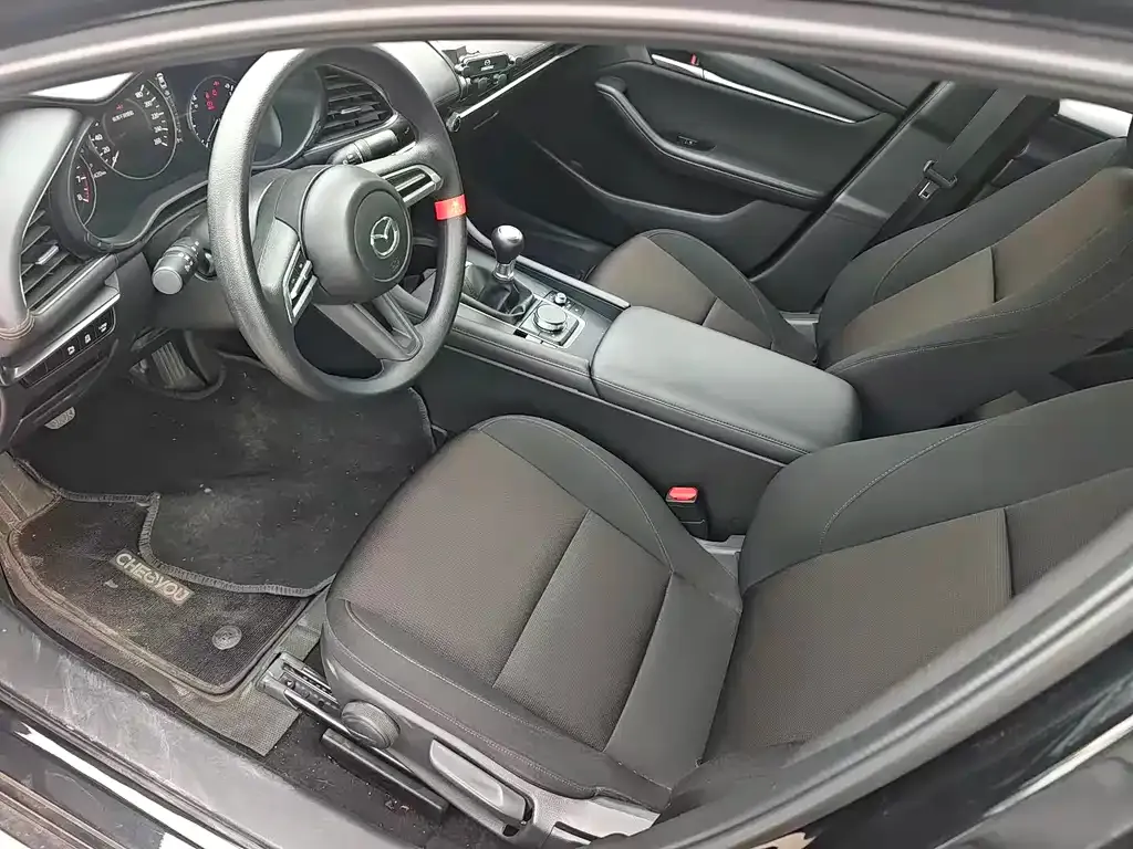 Mazda 3 Axela 2024 из CN, фото 4