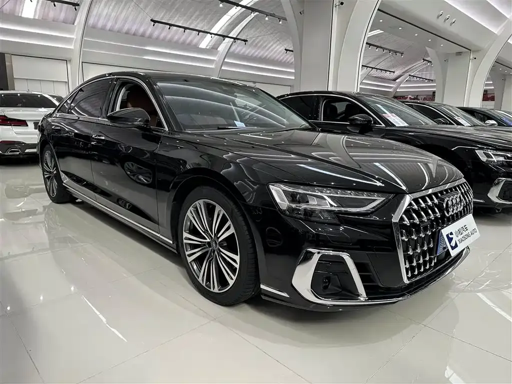 Audi A8 2024 из CN, фото 2