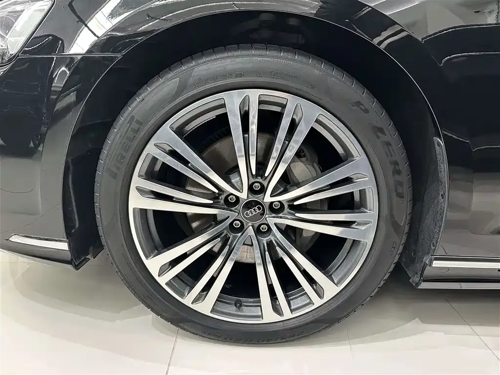 Audi A8 2024 из CN, фото 9