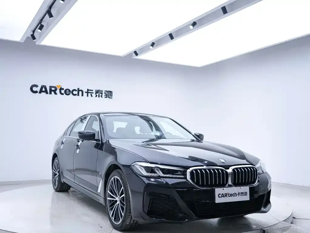BMW 5 Series — фото 2