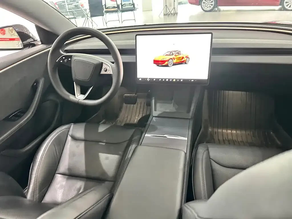 Tesla Model 3 — фото 4