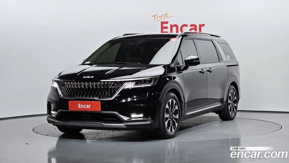 Kia Carnival — фото 1