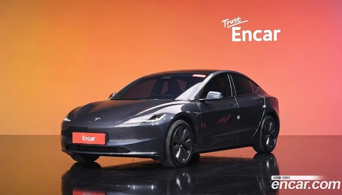 Tesla Model 3 — фото 1