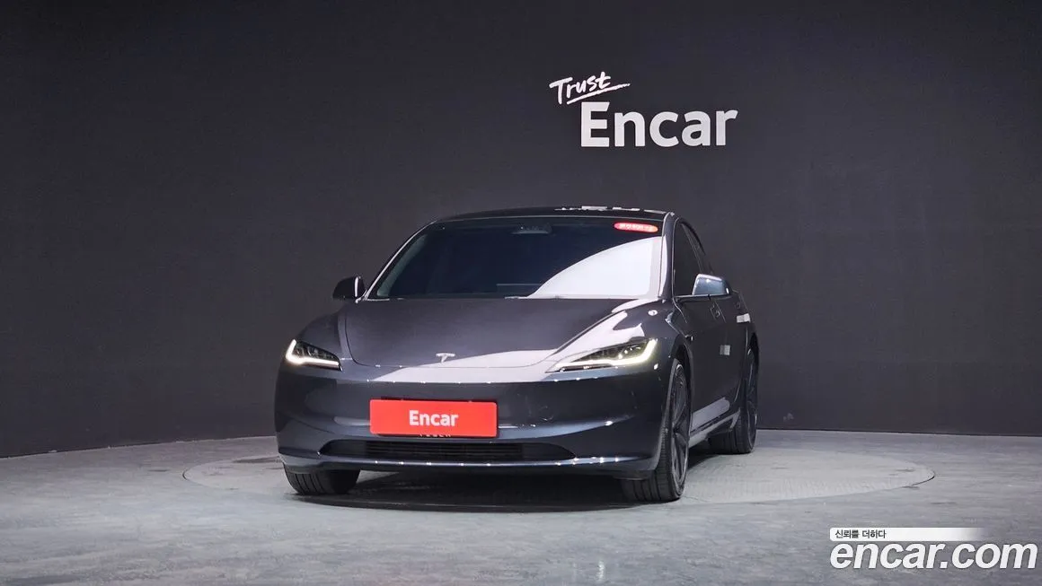 Tesla Model 3 — фото 4